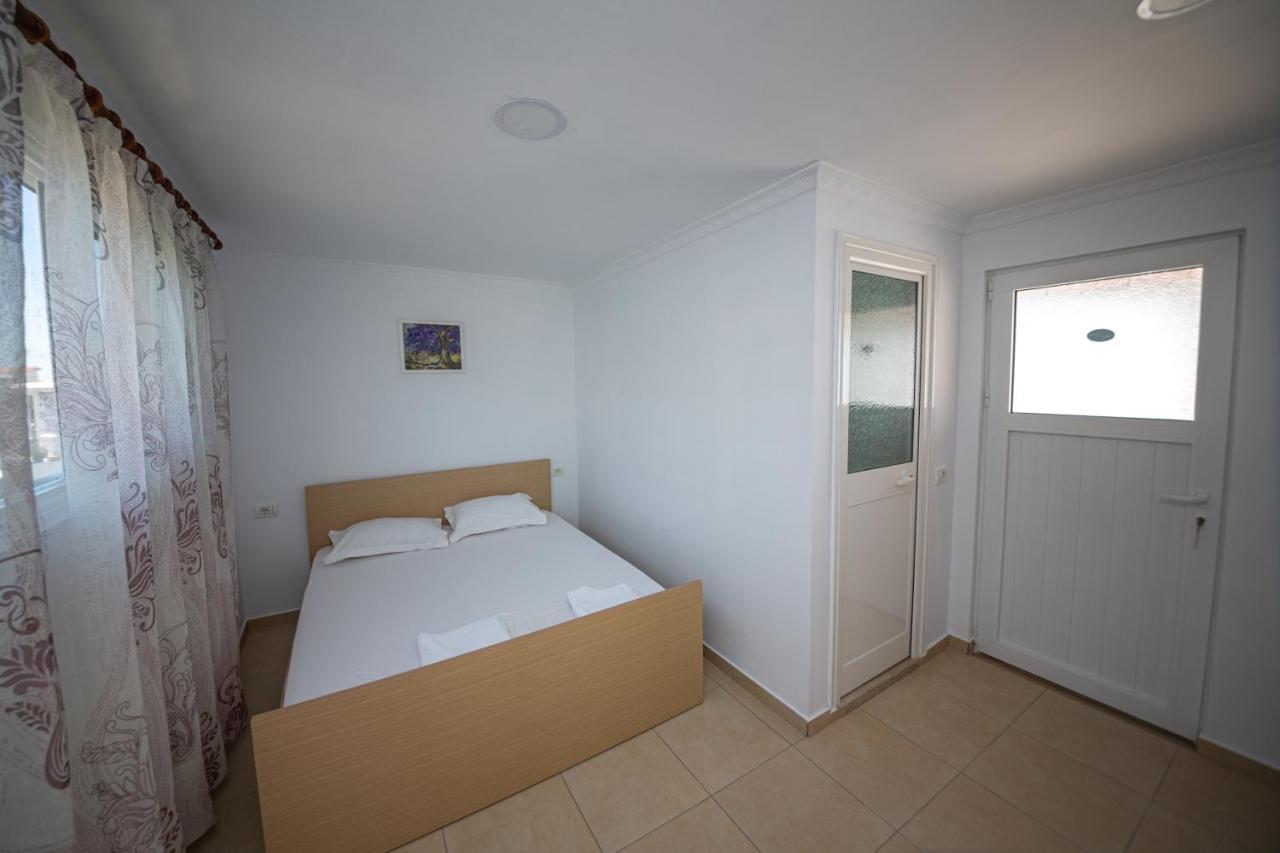 Himara Apartments מראה חיצוני תמונה